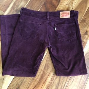 Men’s Levi’s courdoroy pants.